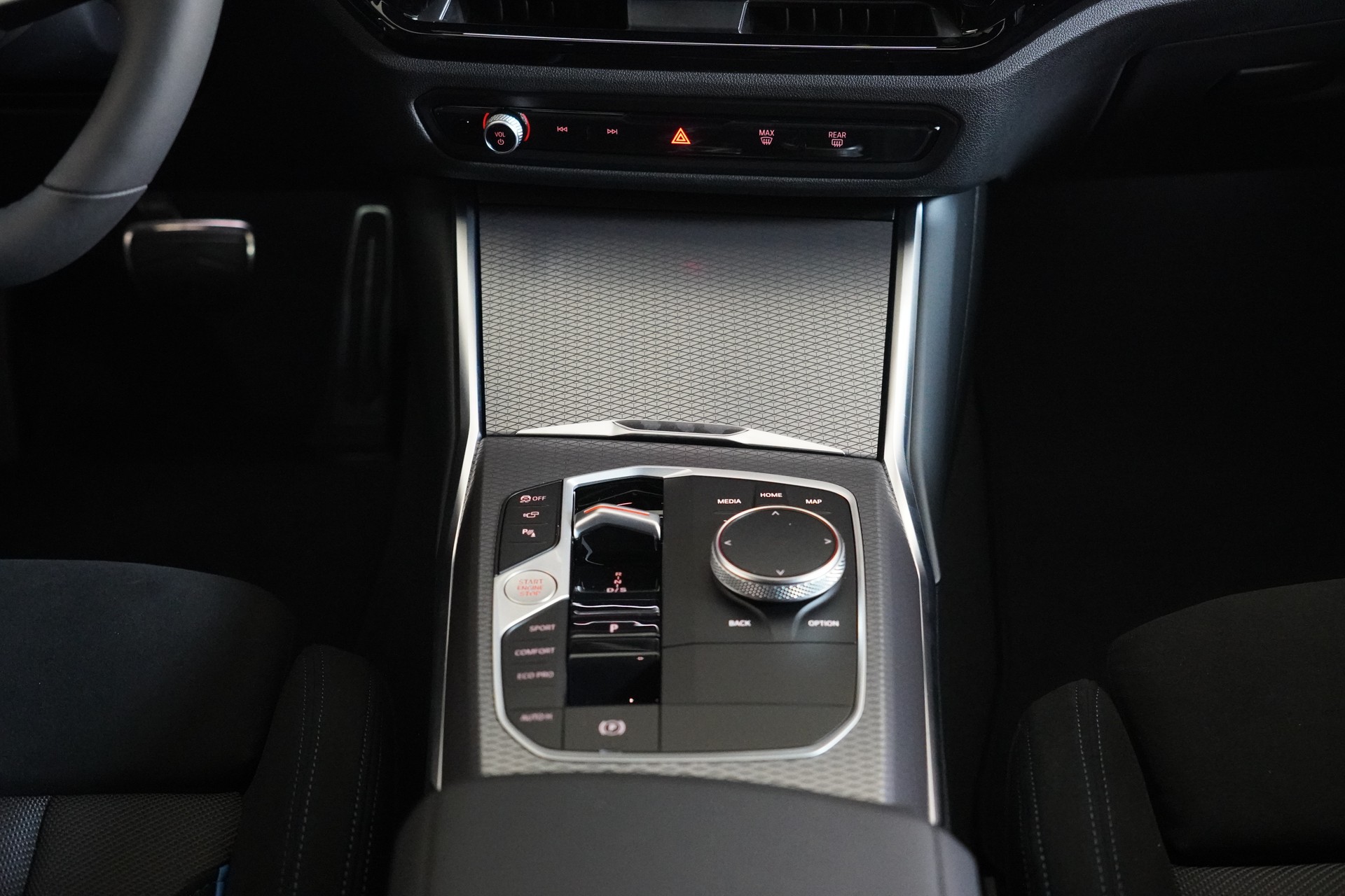 BMW 320d xDrive 48V Steptronic M Sport-image-19