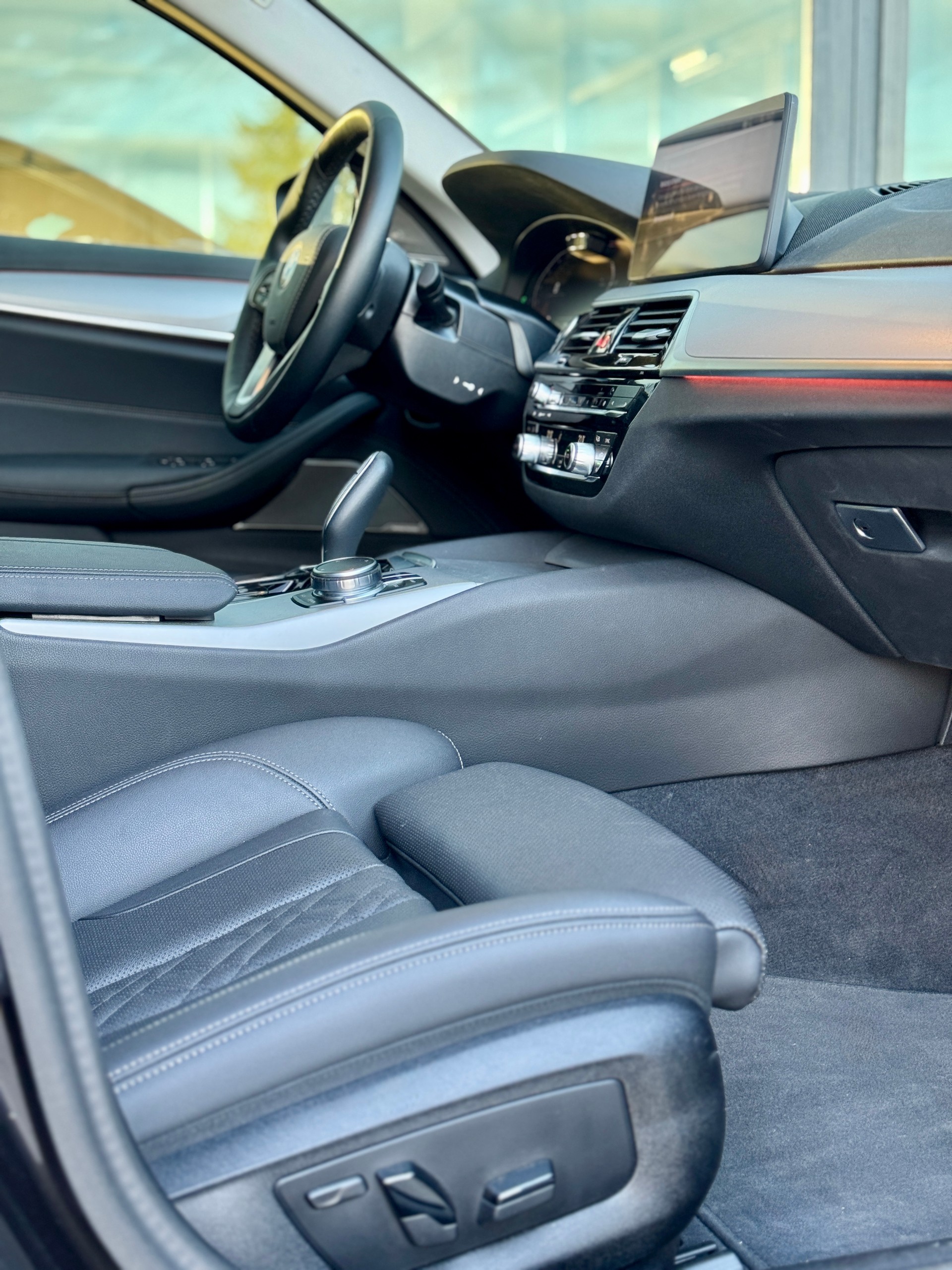BMW 520d 48V Touring Steptronic / inkl. BMW Premium Selection Garantie-image-9