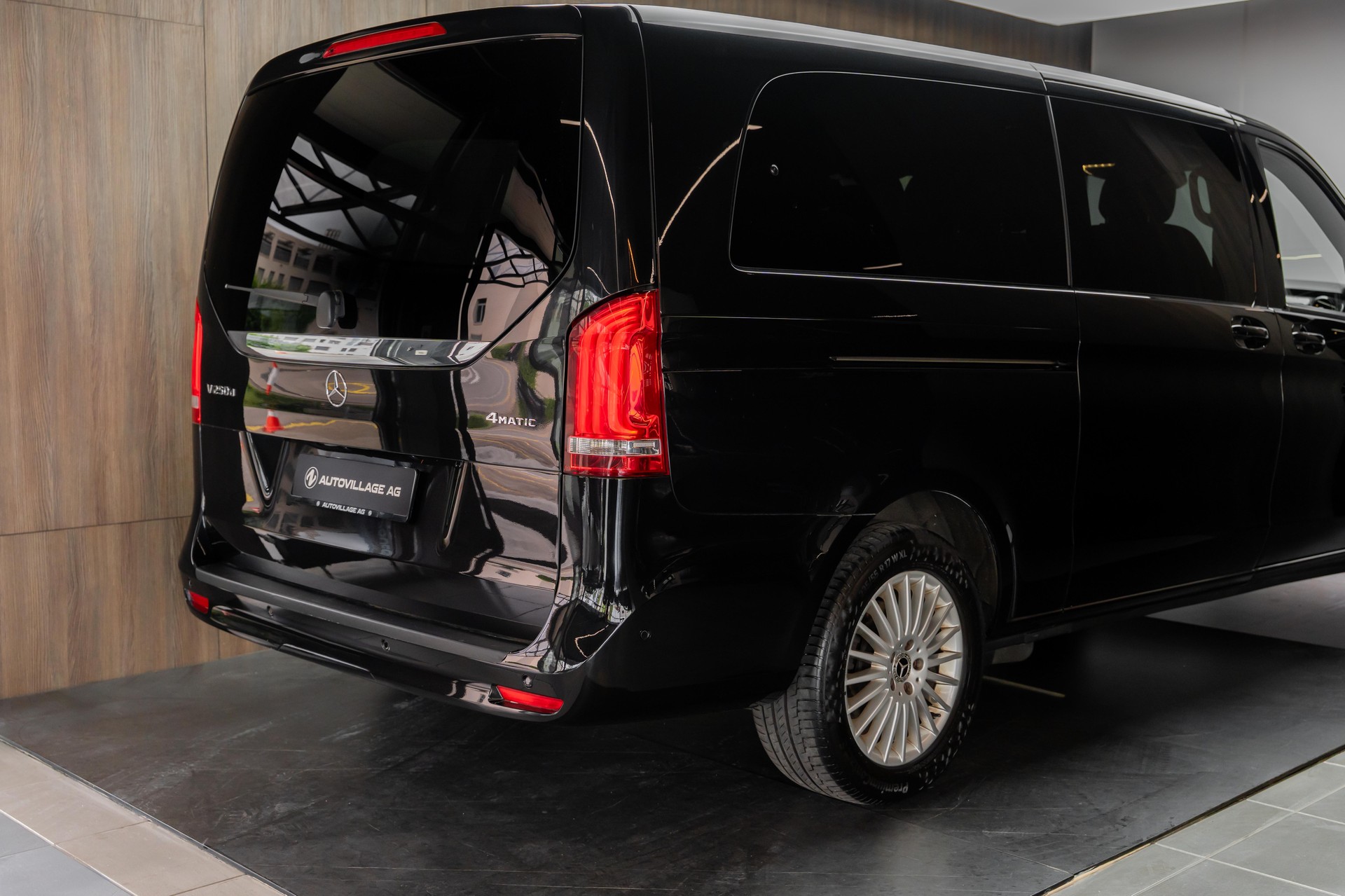 MERCEDES-BENZ V 250 d extralang Avantgarde 4Matic 9G-Tronic-image-28