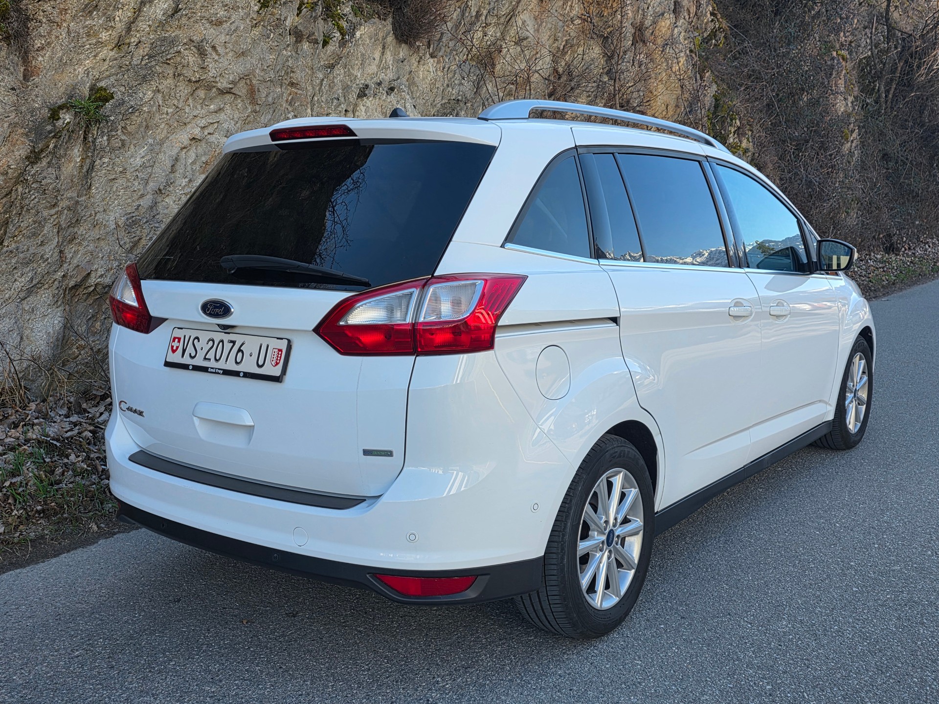 FORD GrC-Max 1.0 SCTi Titanium X-image-3