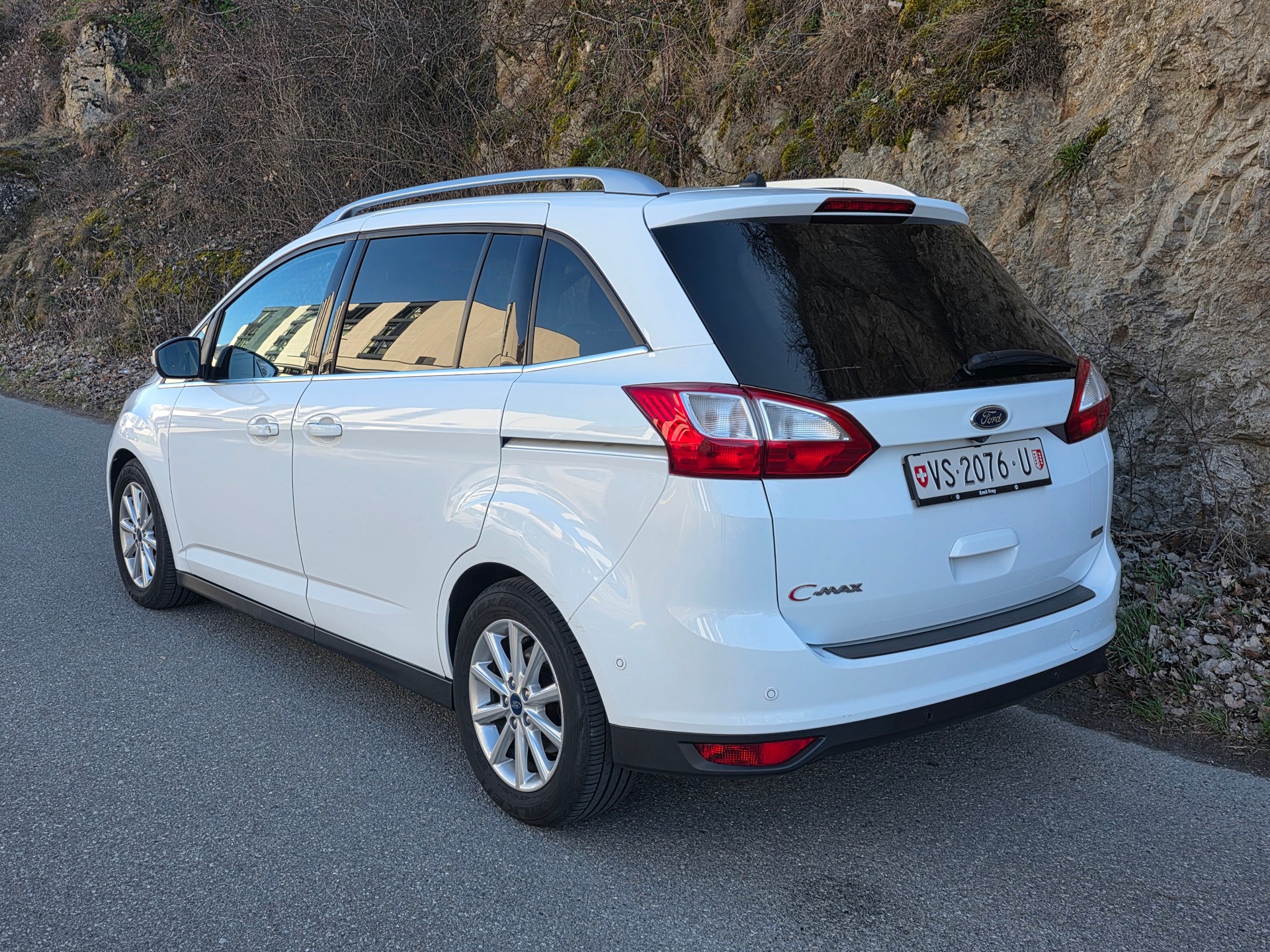 FORD GrC-Max 1.0 SCTi Titanium X-image-2