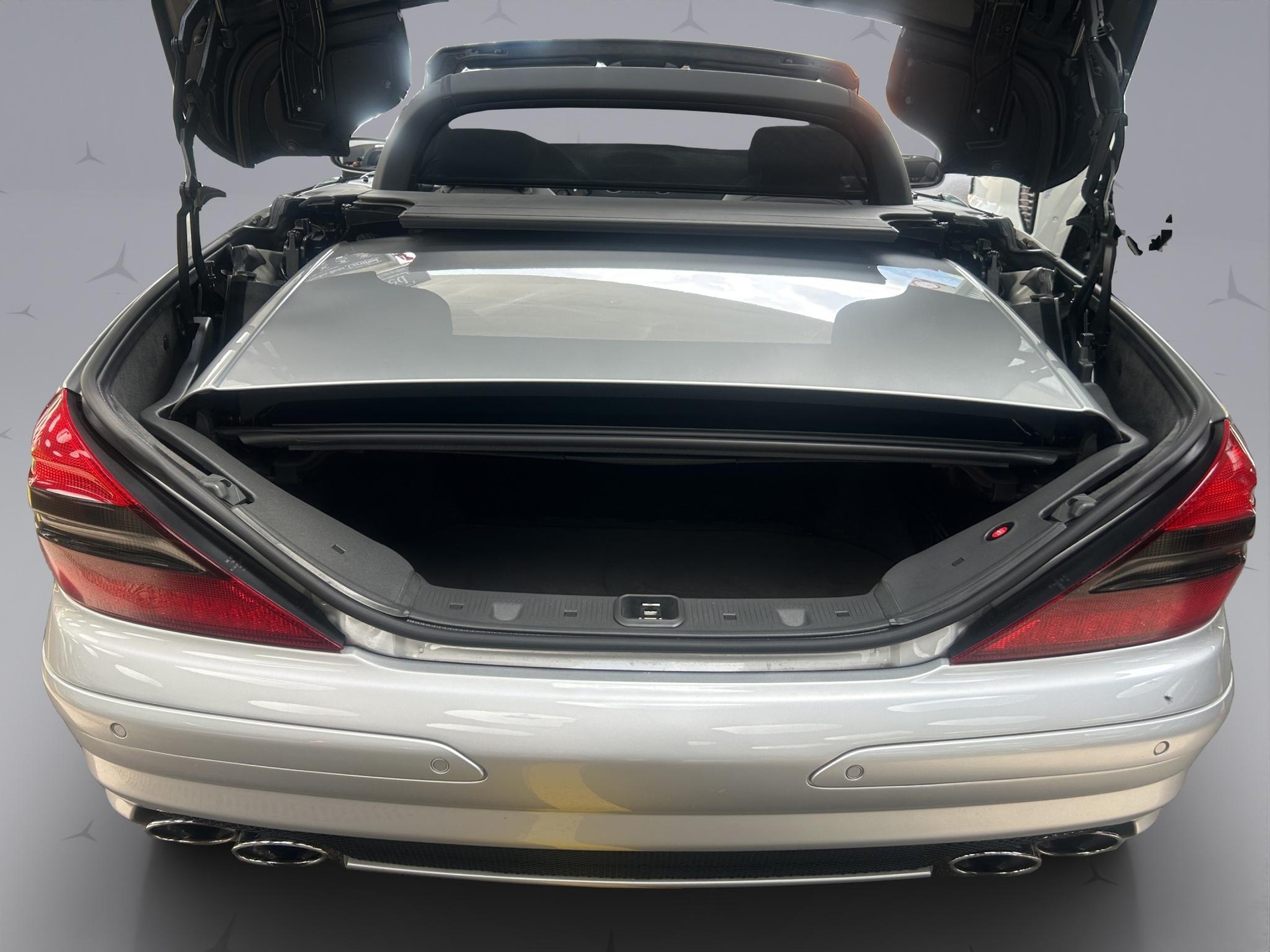 MERCEDES-BENZ SL 55 V8 AMG Cabriolet-image-18