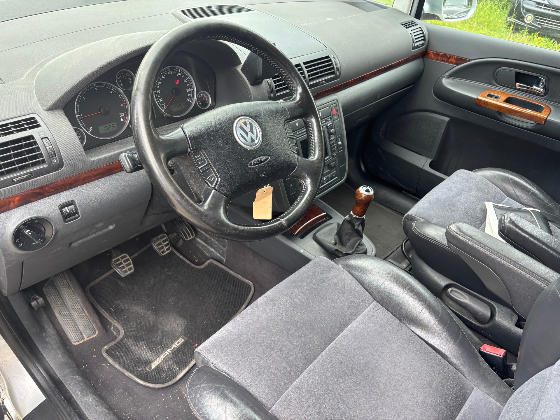 VW Sharan 1.9 TDI Highline 4Motion-image-7