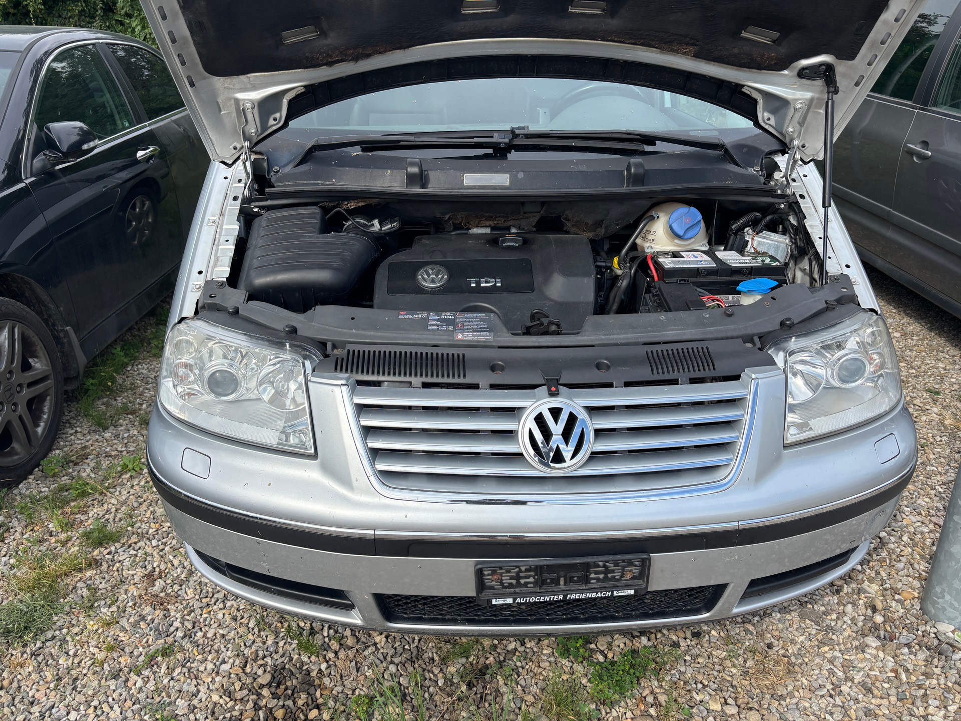 VW Sharan 1.9 TDI Highline 4Motion-image-12