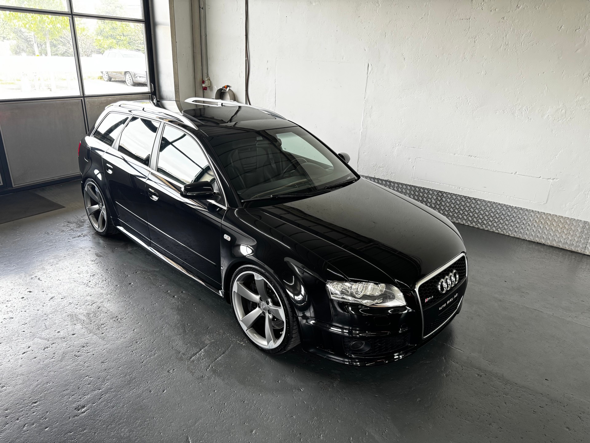 AUDI RS4 4.2 Quattro