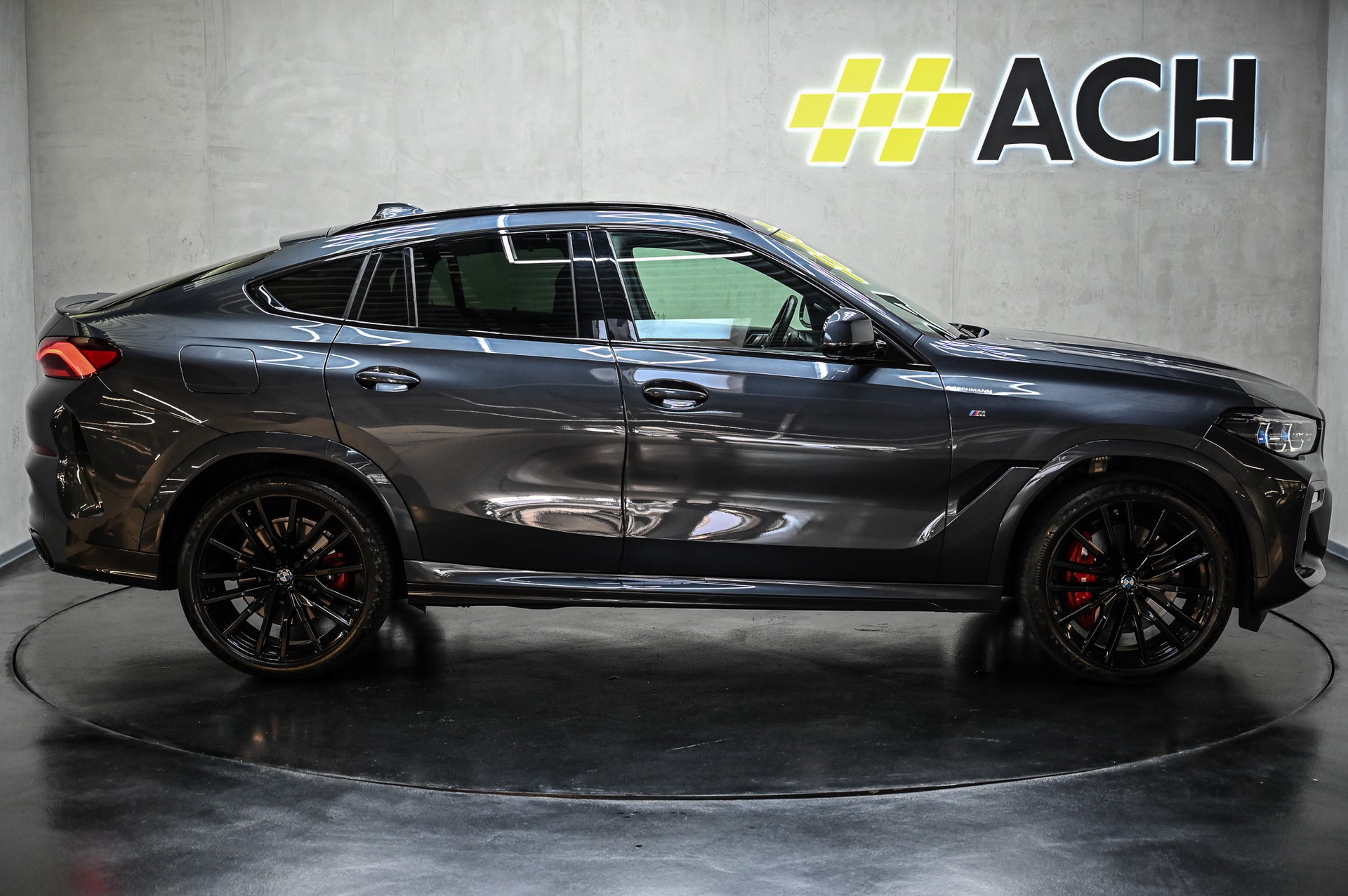 BMW X6 M50i-image-10