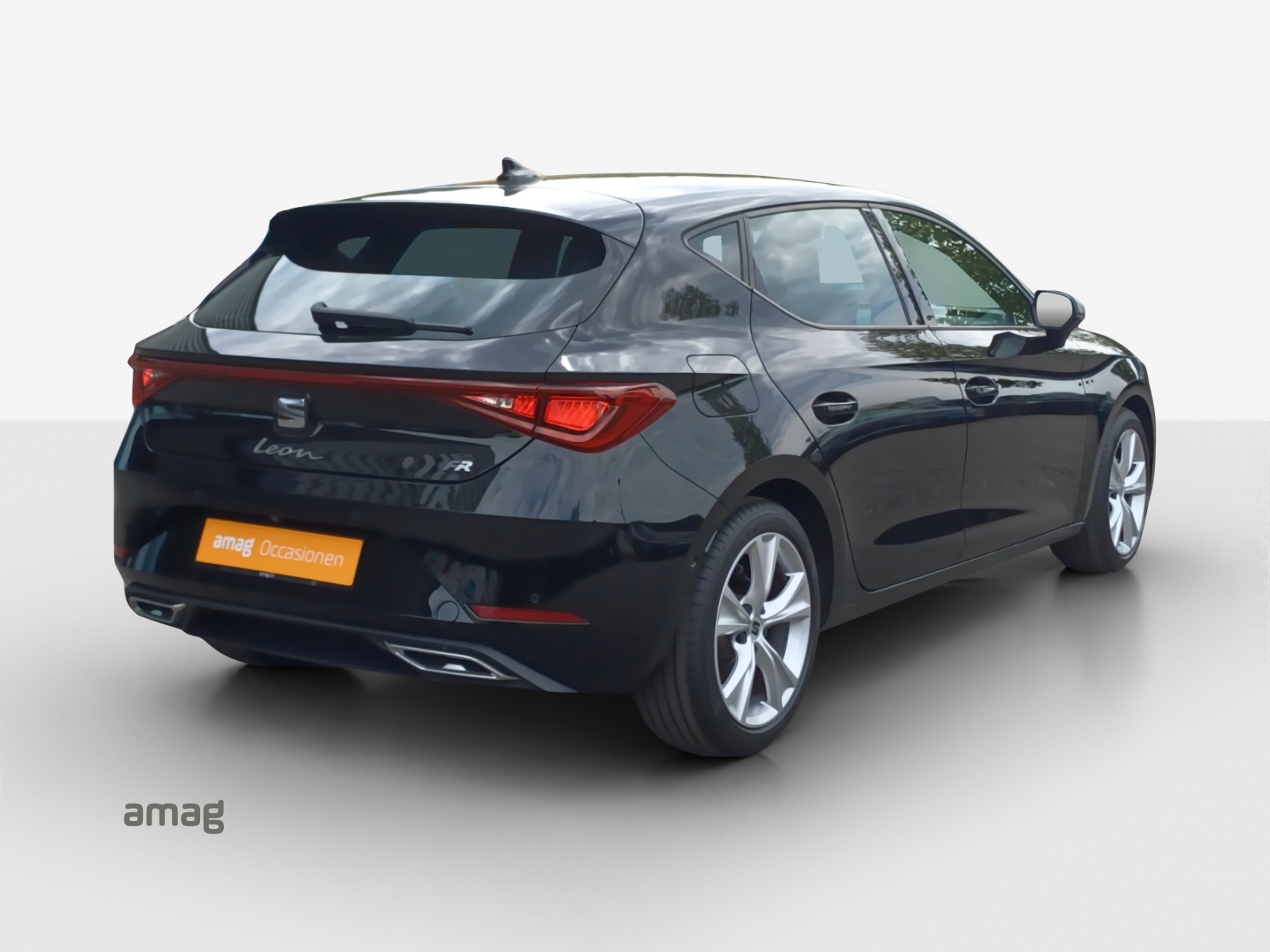 SEAT Leon 1.5 eTSI mHEV DSG FR-image-4