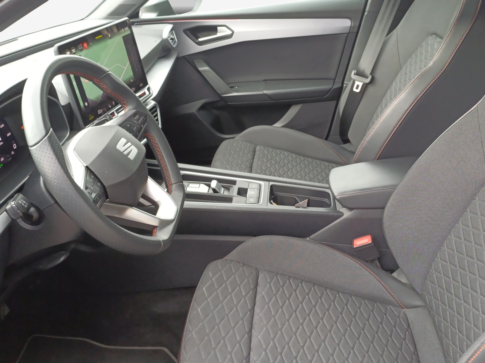 SEAT Leon 1.5 eTSI mHEV DSG FR-image-7