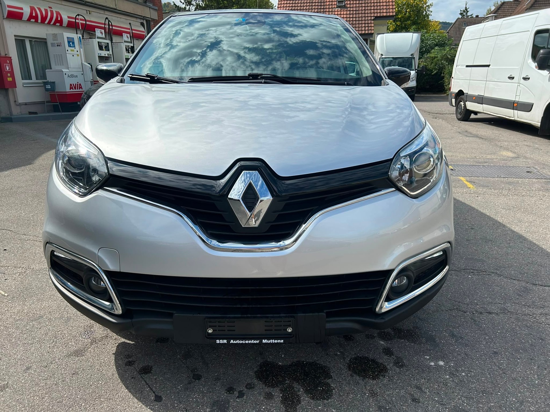 RENAULT Captur 1.2 T 16V Privilège EDC-image-2
