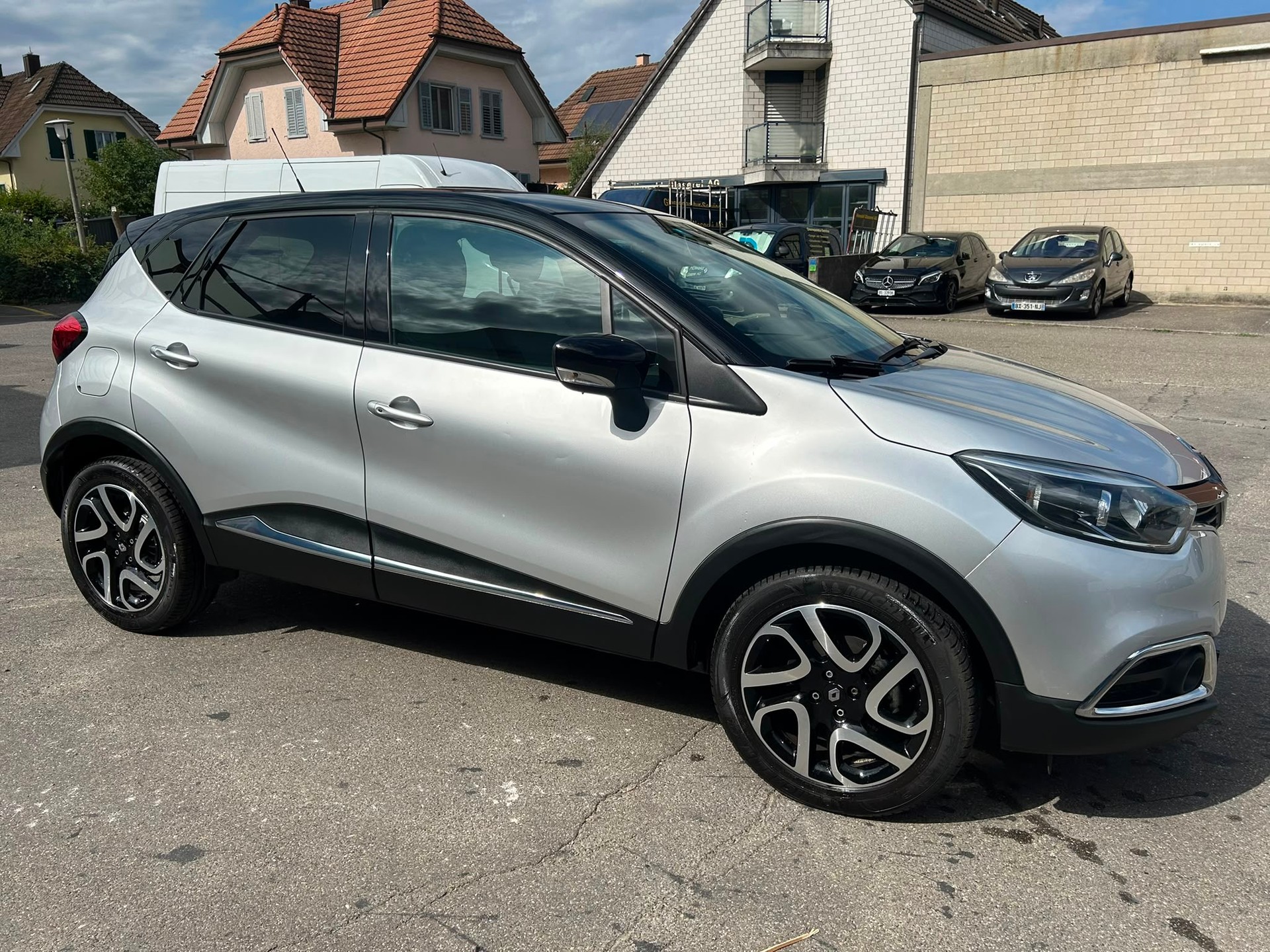 RENAULT Captur 1.2 T 16V Privilège EDC