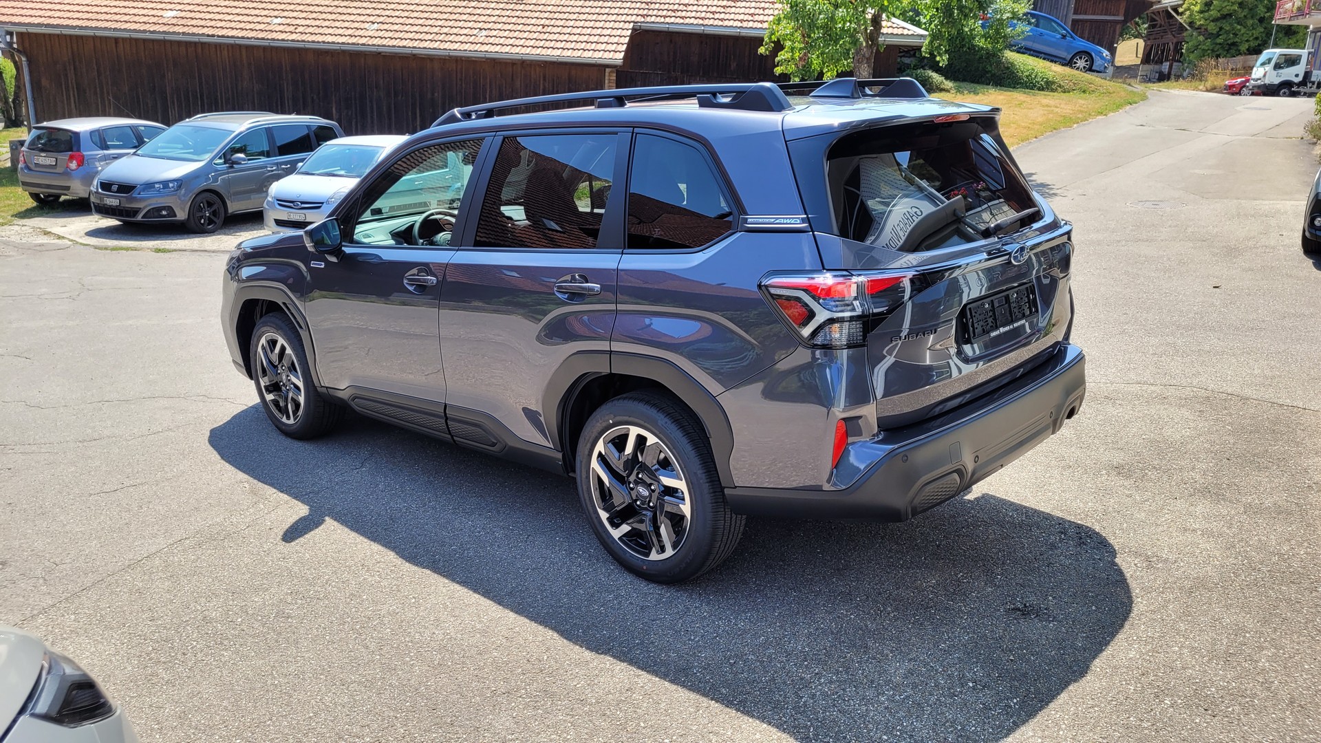 SUBARU Forester 2.0i e-Boxer Swiss Plus Lineartronic-showroom-element-2