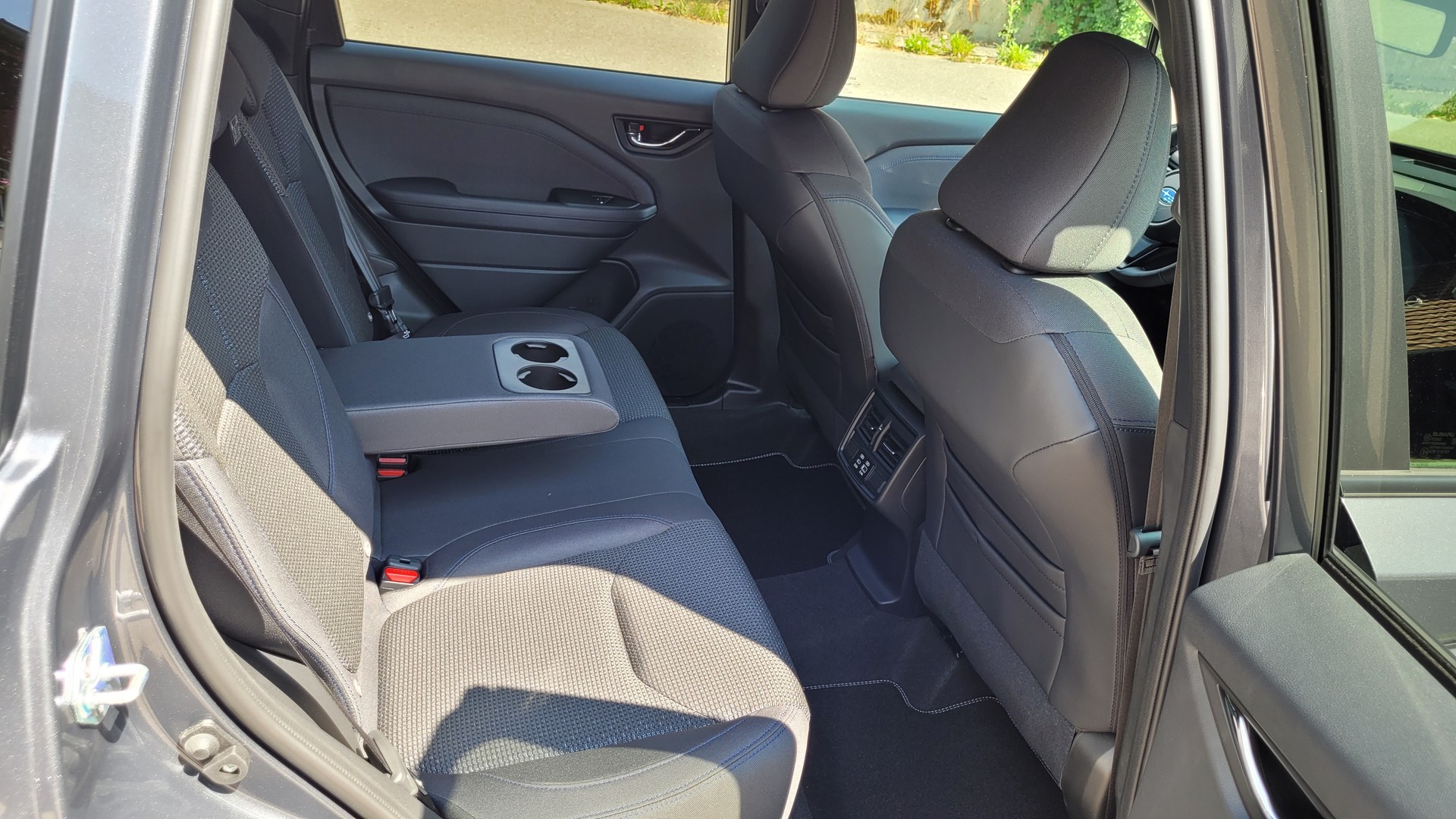 SUBARU Forester 2.0i e-Boxer Swiss Plus Lineartronic-image-15