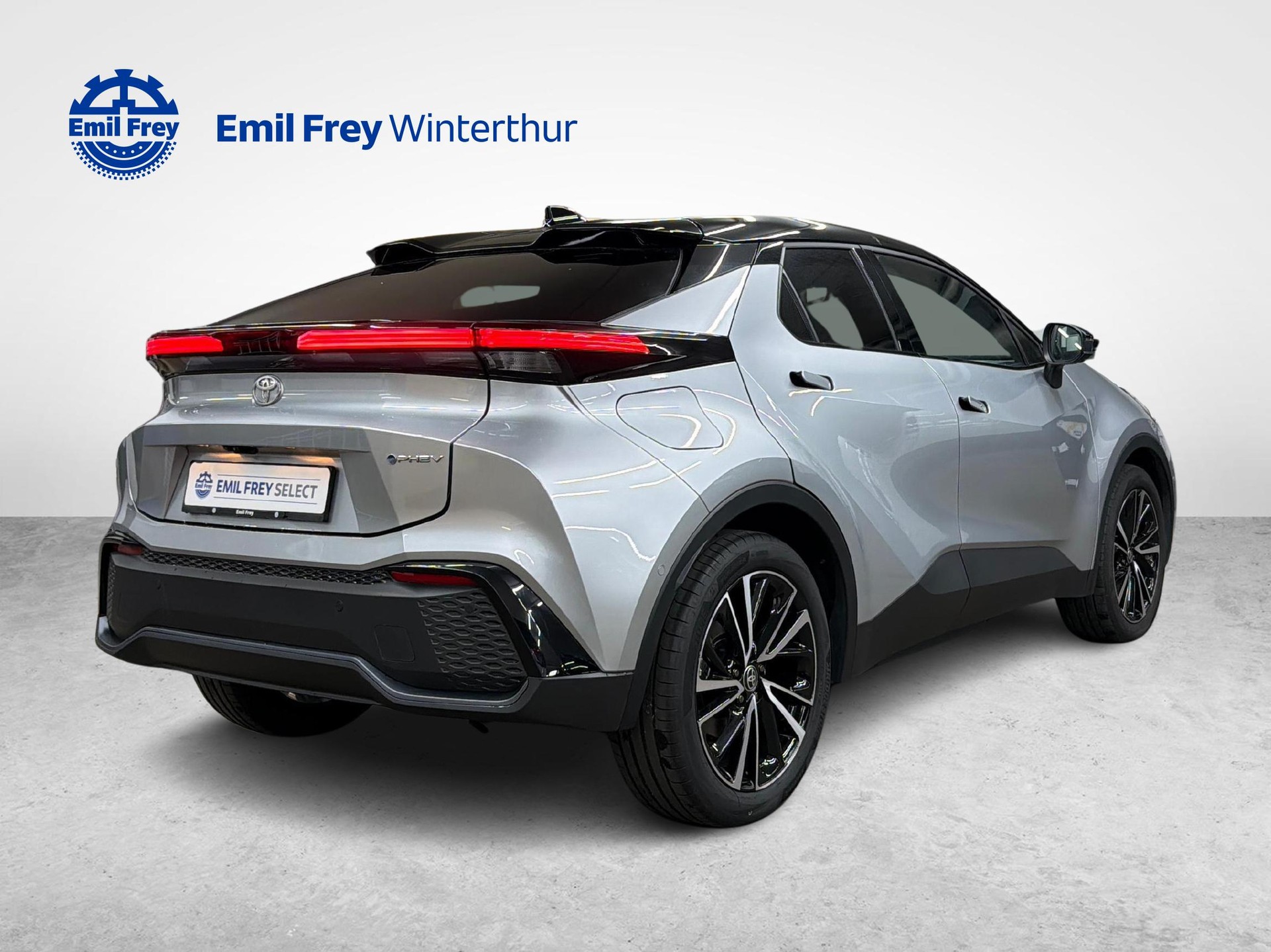 TOYOTA C-HR 2.0 PHEV Style-image-4