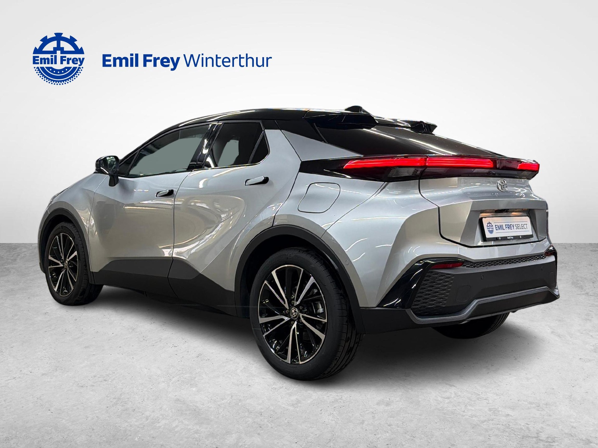 TOYOTA C-HR 2.0 PHEV Style-showroom-element-2