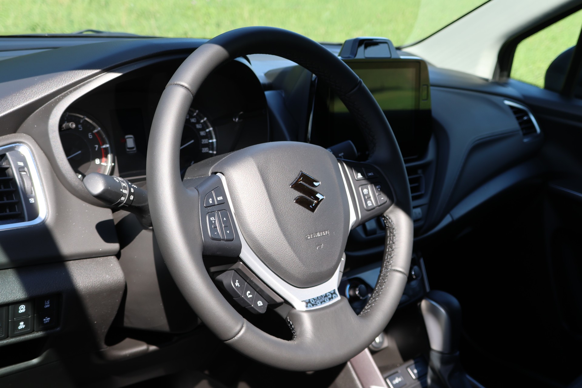 SUZUKI S-Cross 1.4T Piz Sulai 4WD Automatic-image-4