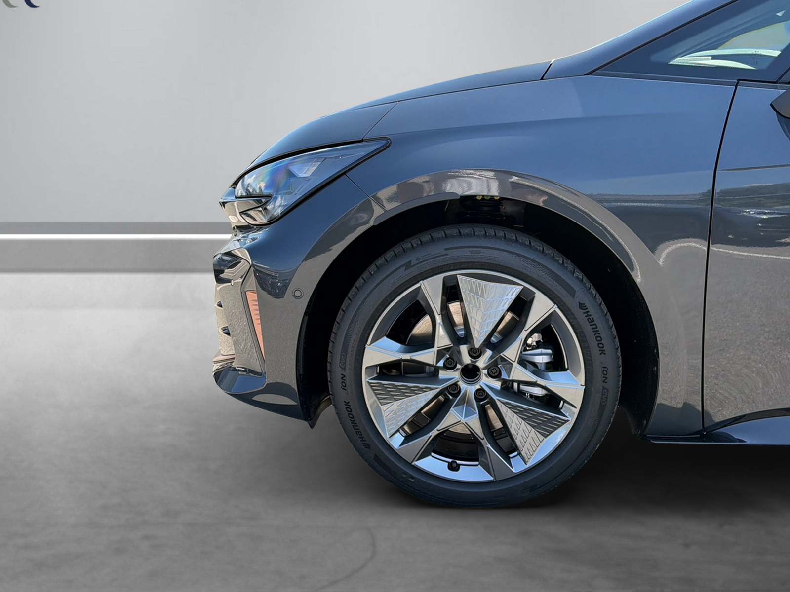 CUPRA Born 79 kWh Prime-showroom-element-2