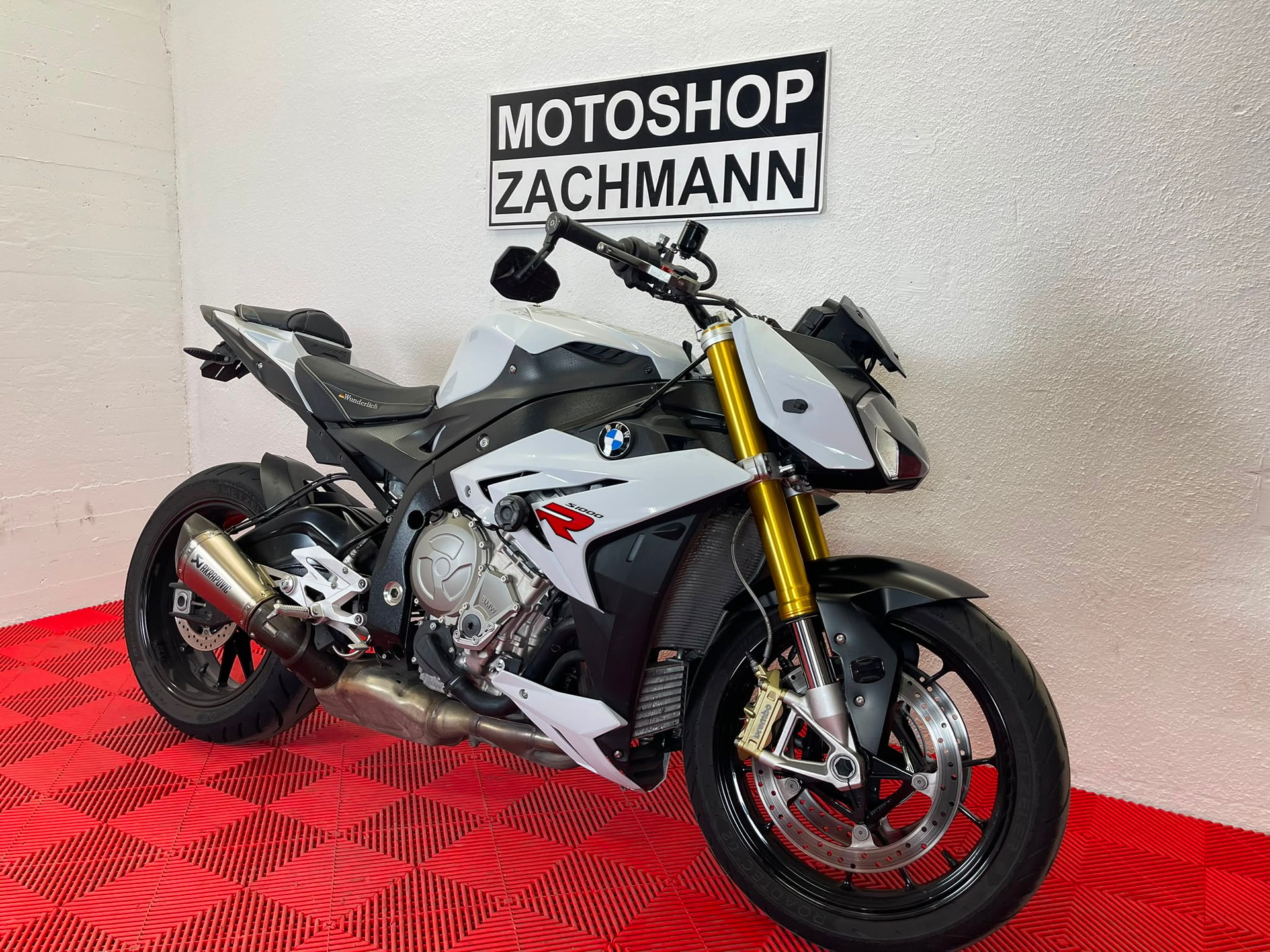 BMW S 1000 R ABS-image-12