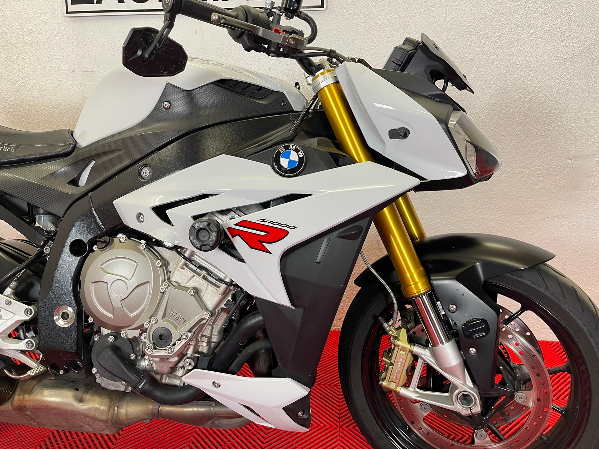 BMW S 1000 R ABS-image-11