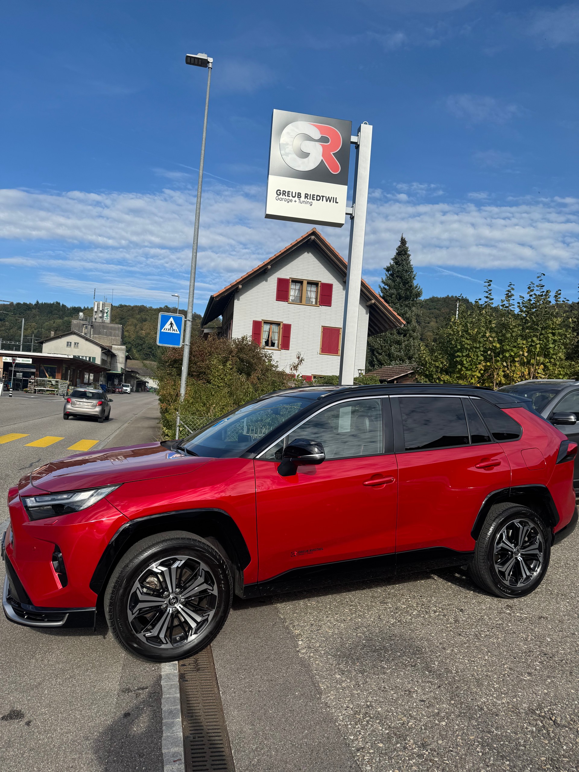 TOYOTA RAV-4 2.5 PHEV Platinum e-CVT 4WD-showroom-element-1