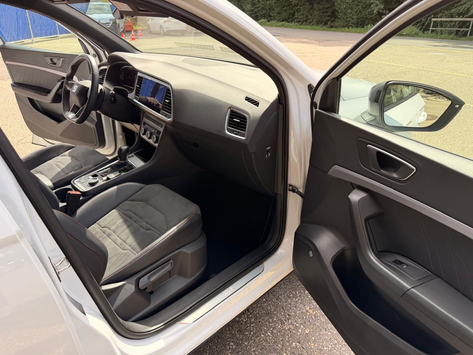 SEAT Ateca 2.0 TSI FR 4Drive DSG-image-13