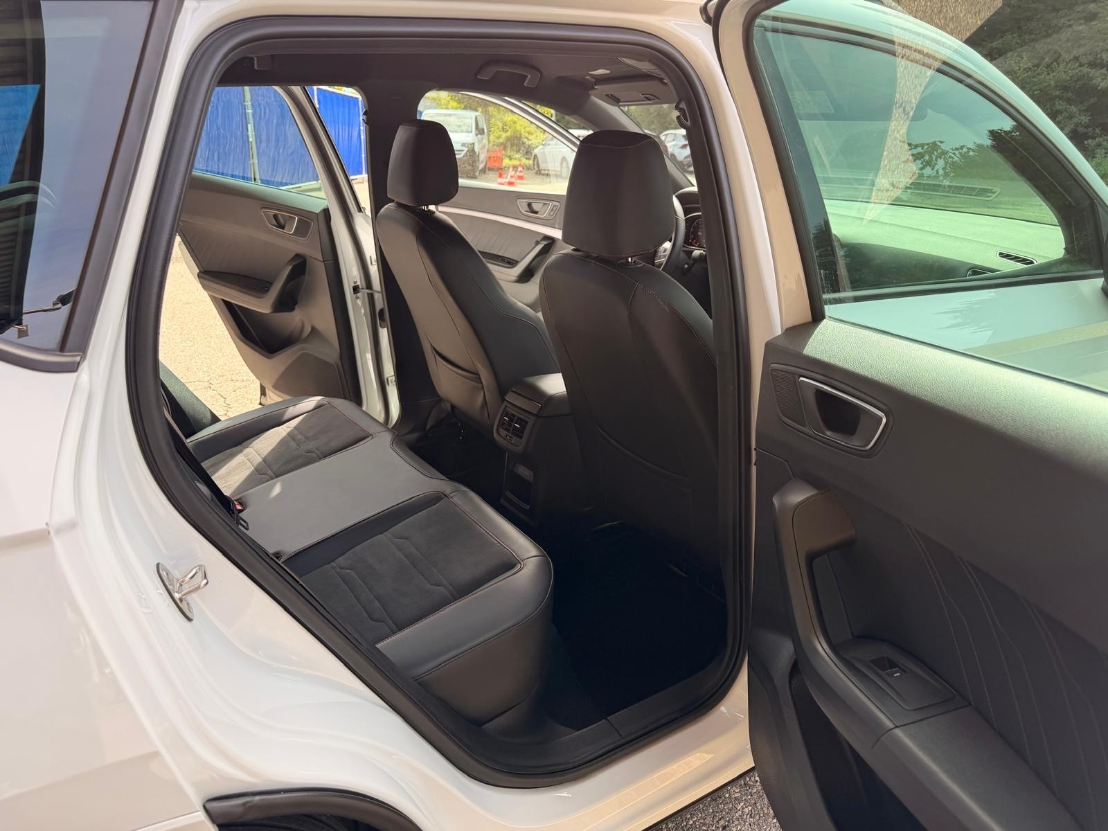 SEAT Ateca 2.0 TSI FR 4Drive DSG-image-12
