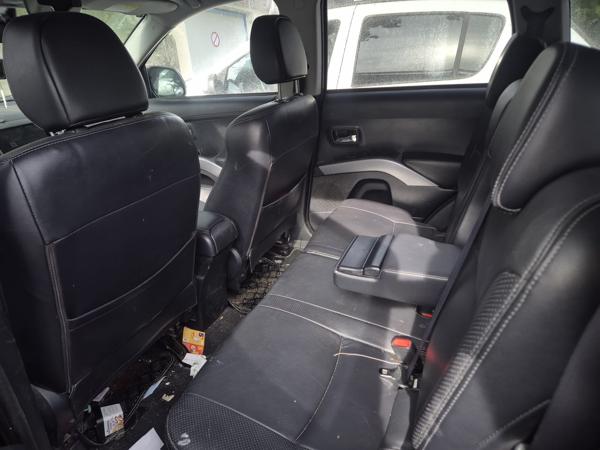 CITROEN C-Crosser 2.2 HDi Exclusive DCS6-image-8