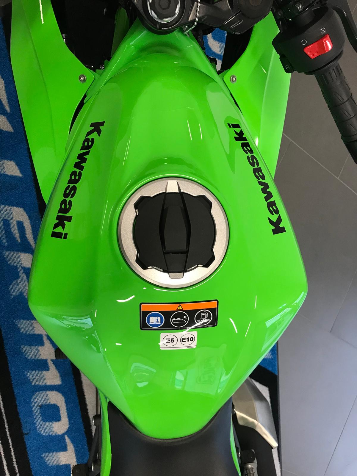 KAWASAKI Ninja 125-image-6