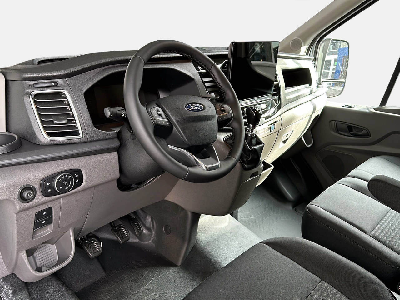 FORD Transit Van 310 L2H2 2.0 EcoBlue 105 Trend-image-9