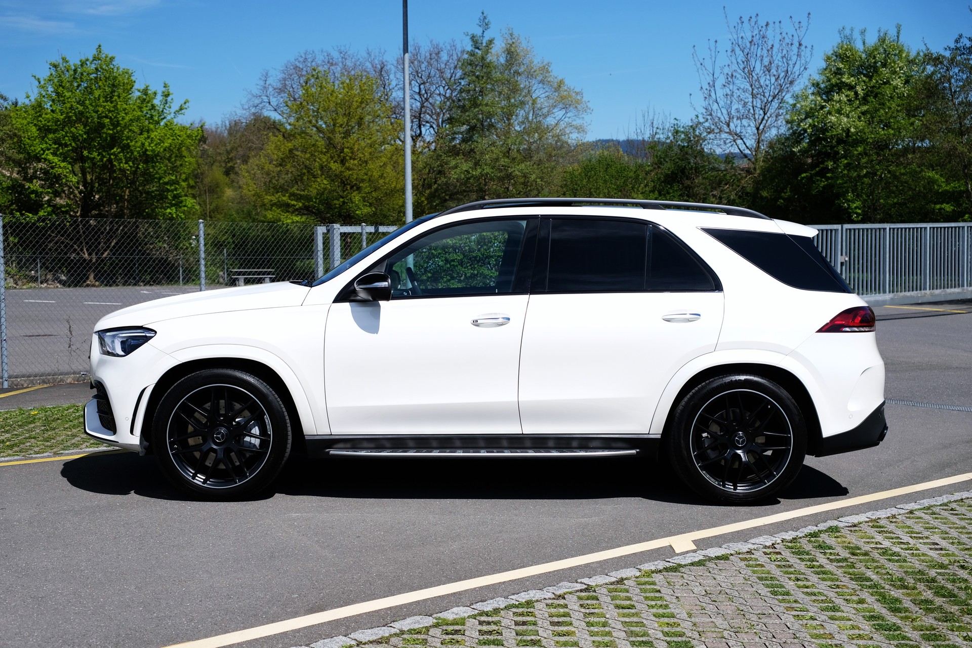 MERCEDES-BENZ GLE 53 AMG 4Matic+ 9G-Speedshift-image-4