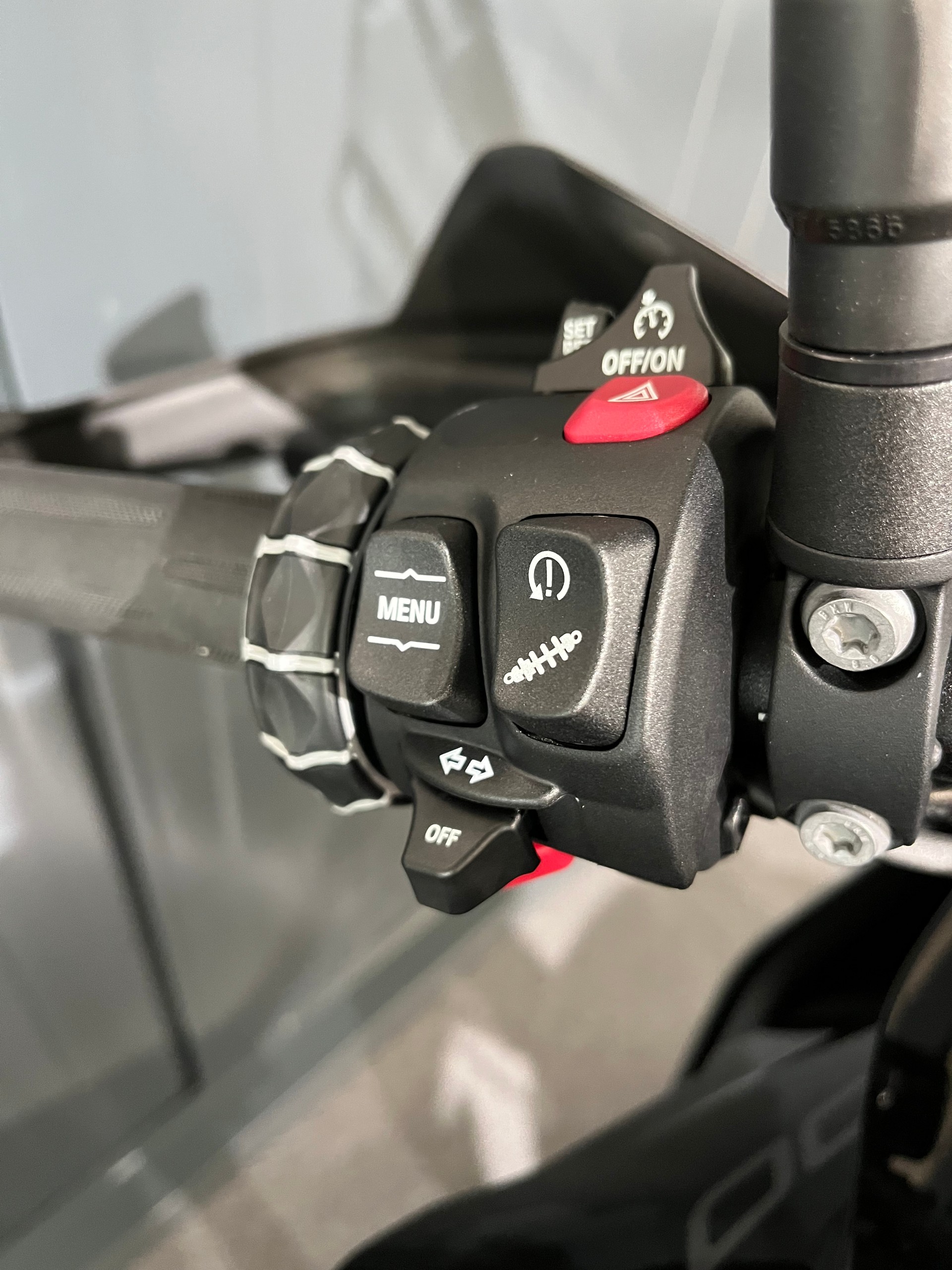BMW F 900 XR-image-3