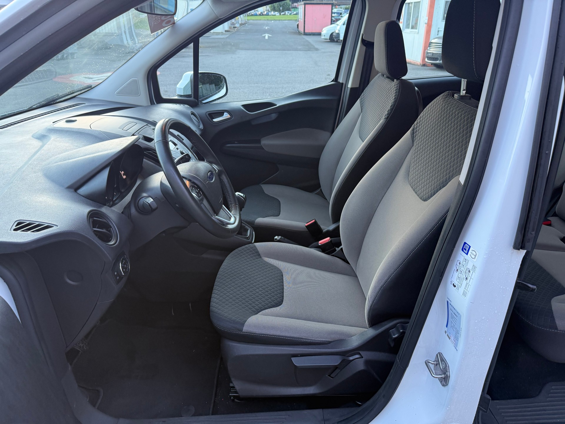 FORD Tourneo Courier 1.0 SCTi Trend-image-20