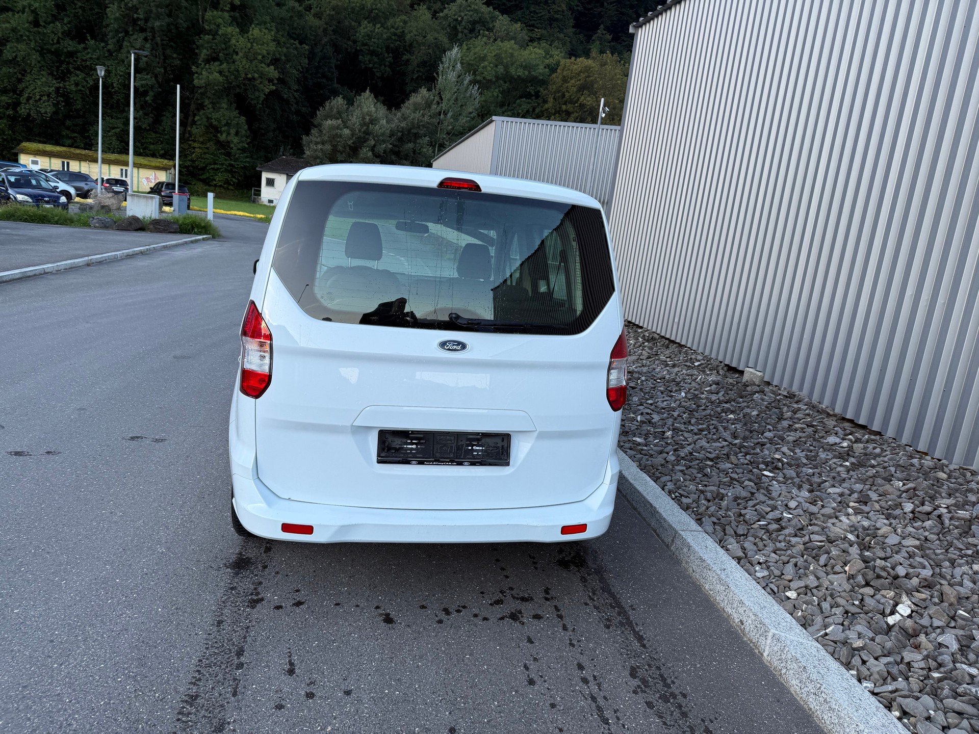 FORD Tourneo Courier 1.0 SCTi Trend-showroom-element-3