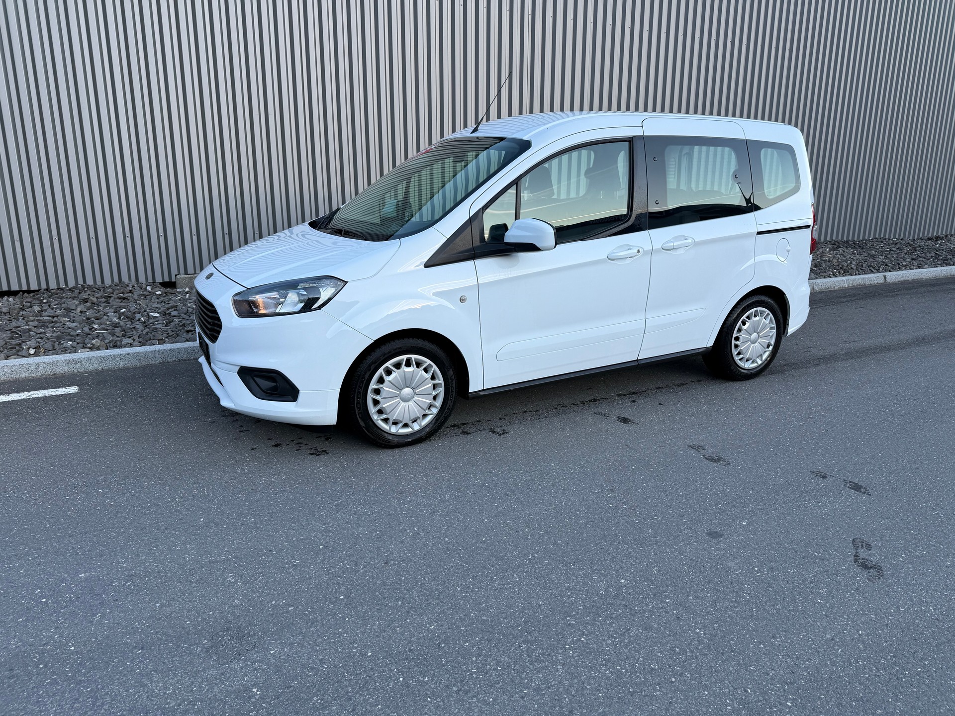 FORD Tourneo Courier 1.0 SCTi Trend