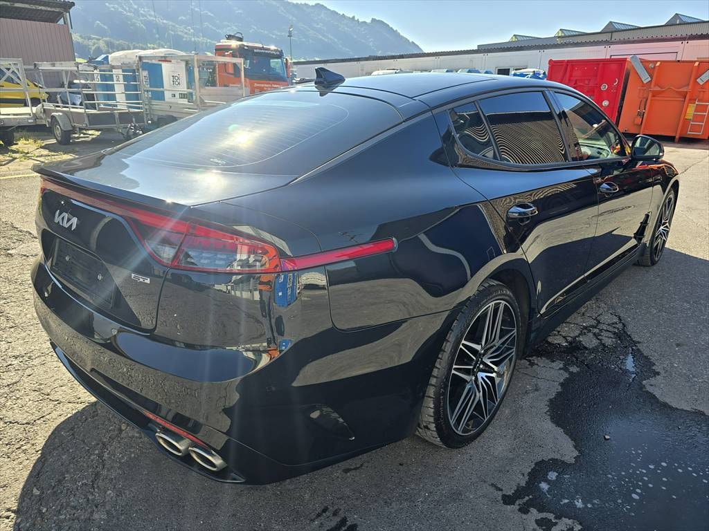 KIA Stinger 3.3 T-GDi GT Automat AWD-image-4