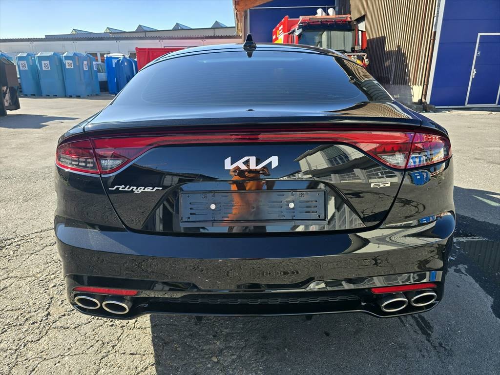 KIA Stinger 3.3 T-GDi GT Automat AWD-image-3