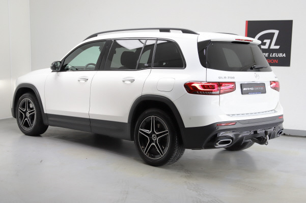 MERCEDES-BENZ GLB 250 AMG Line 4 MATIC-showroom-element-2