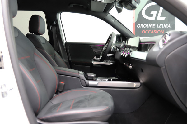 MERCEDES-BENZ GLB 250 AMG Line 4 MATIC-image-8