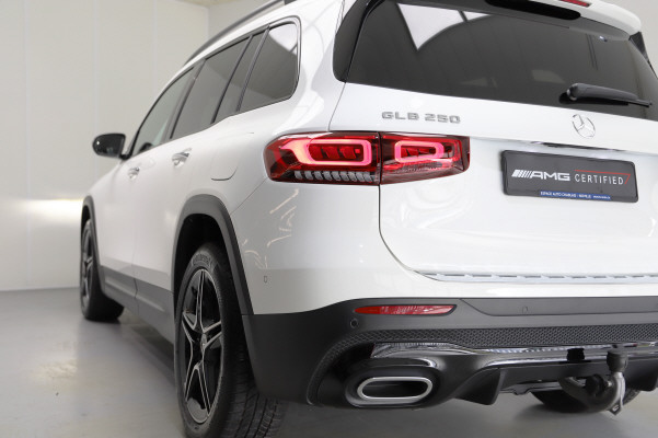 MERCEDES-BENZ GLB 250 AMG Line 4 MATIC-showroom-element-3