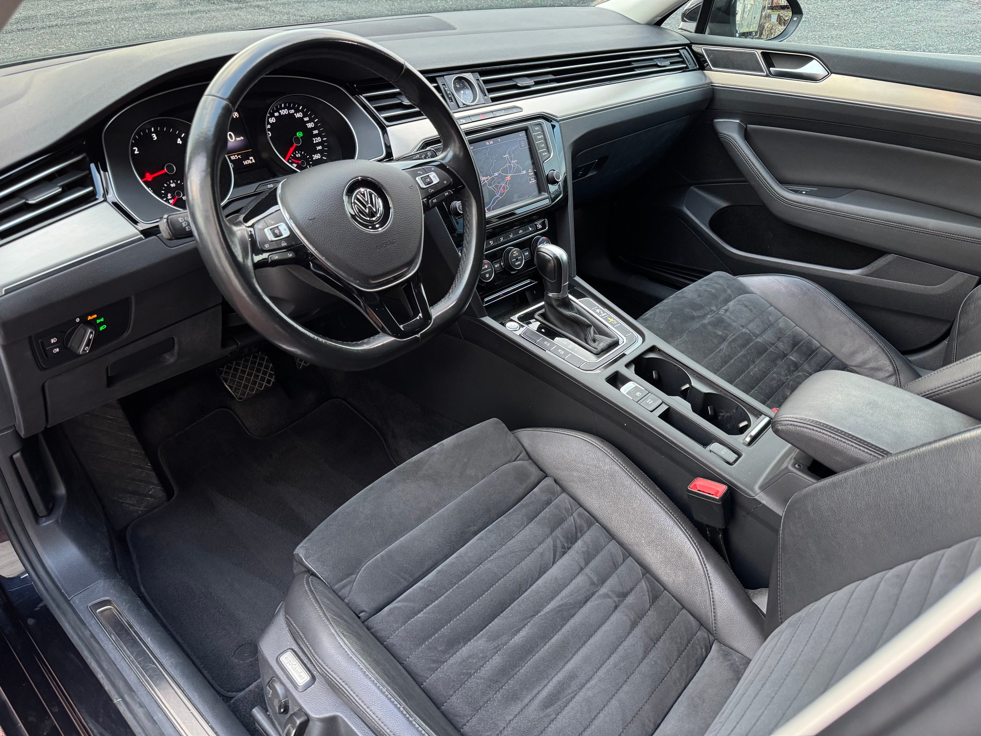 VW Passat Variant 2.0 TDI BMT Highline DSG 4Motion (CH)-image-5