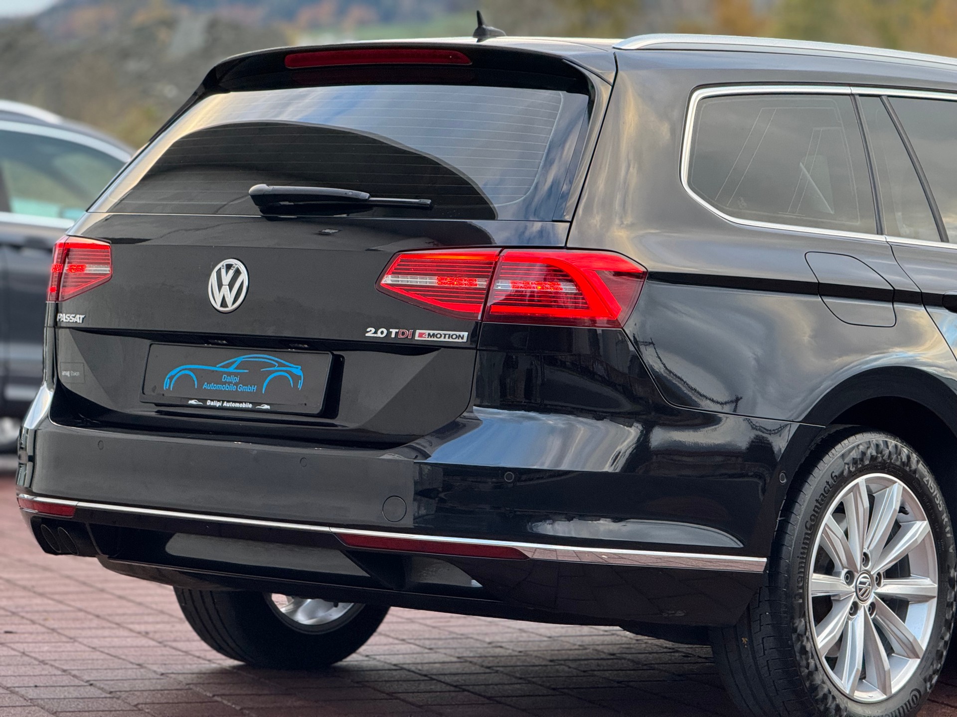 VW Passat Variant 2.0 TDI BMT Highline DSG 4Motion (CH)-image-12