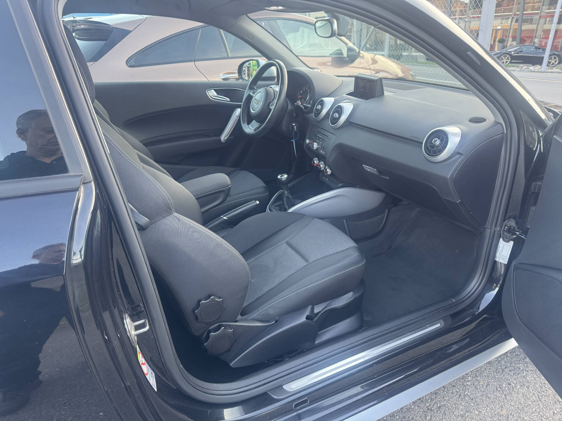 AUDI A1 1.4 TFSI Ambition-image-13