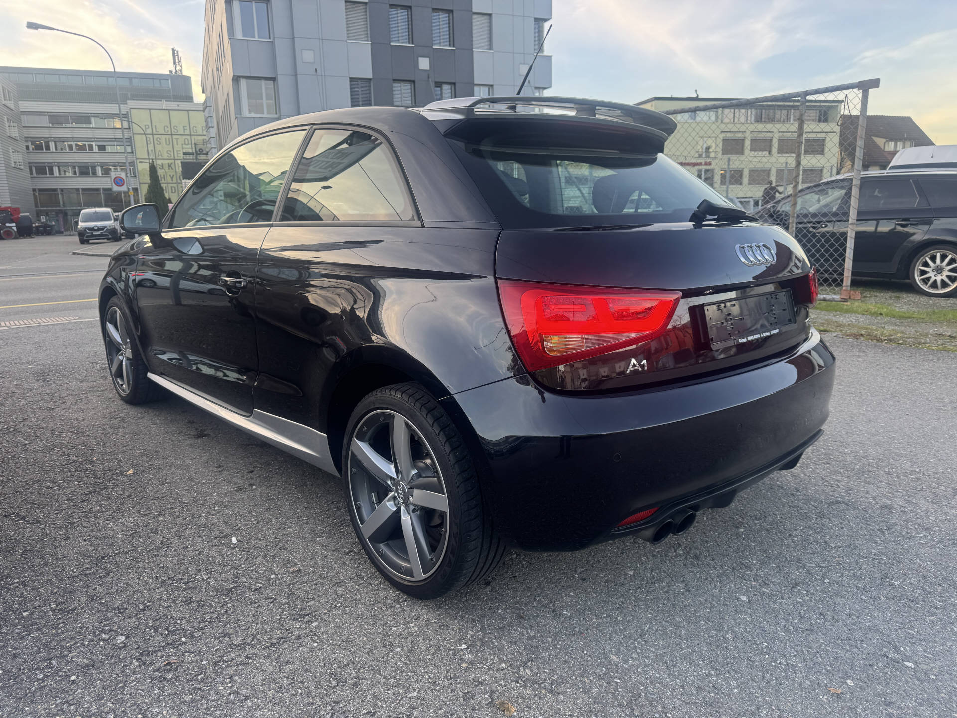 AUDI A1 1.4 TFSI Ambition-image-5