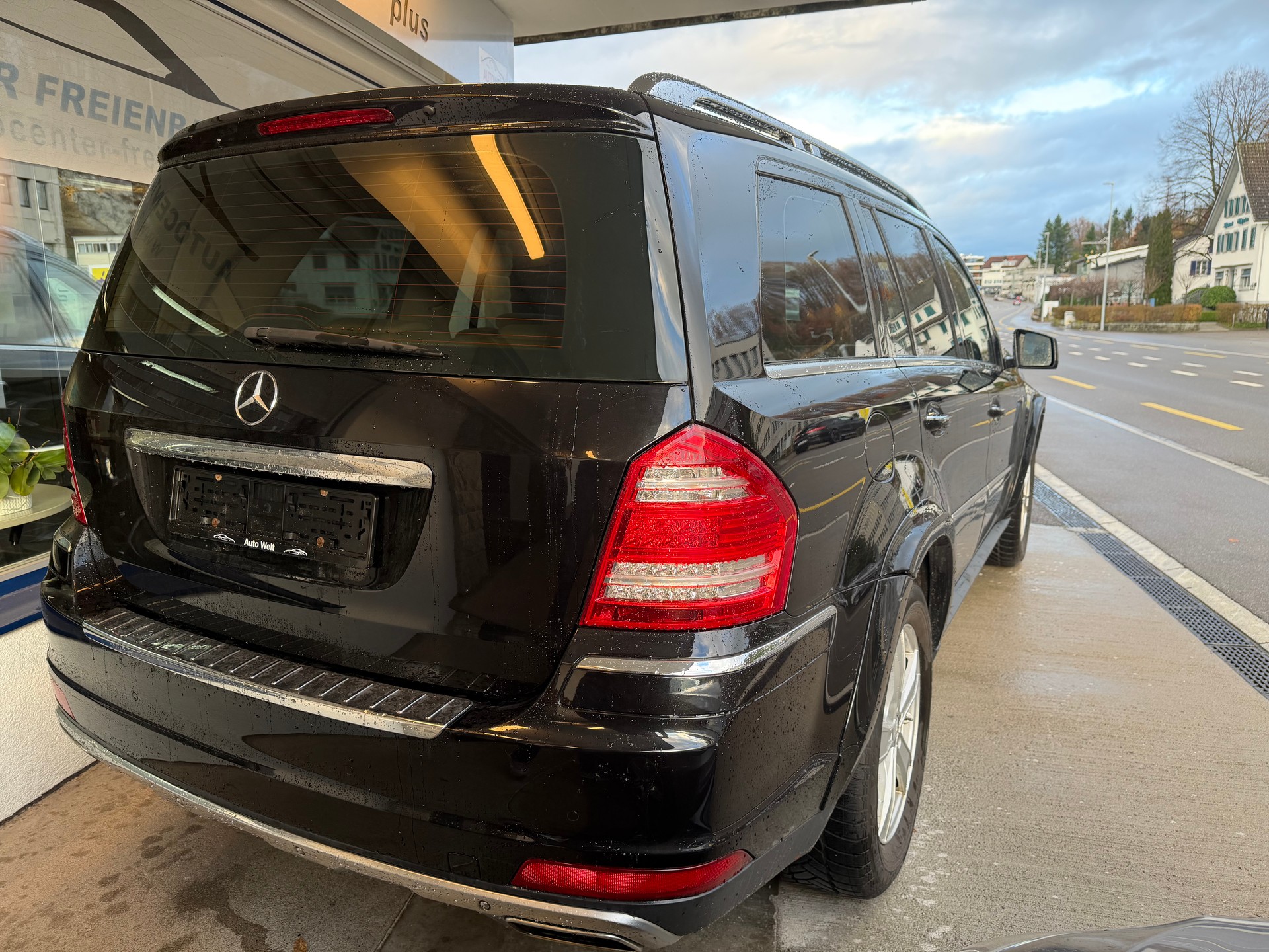 MERCEDES-BENZ GL 450 CDI 4Matic 7G-Tronic-image-4