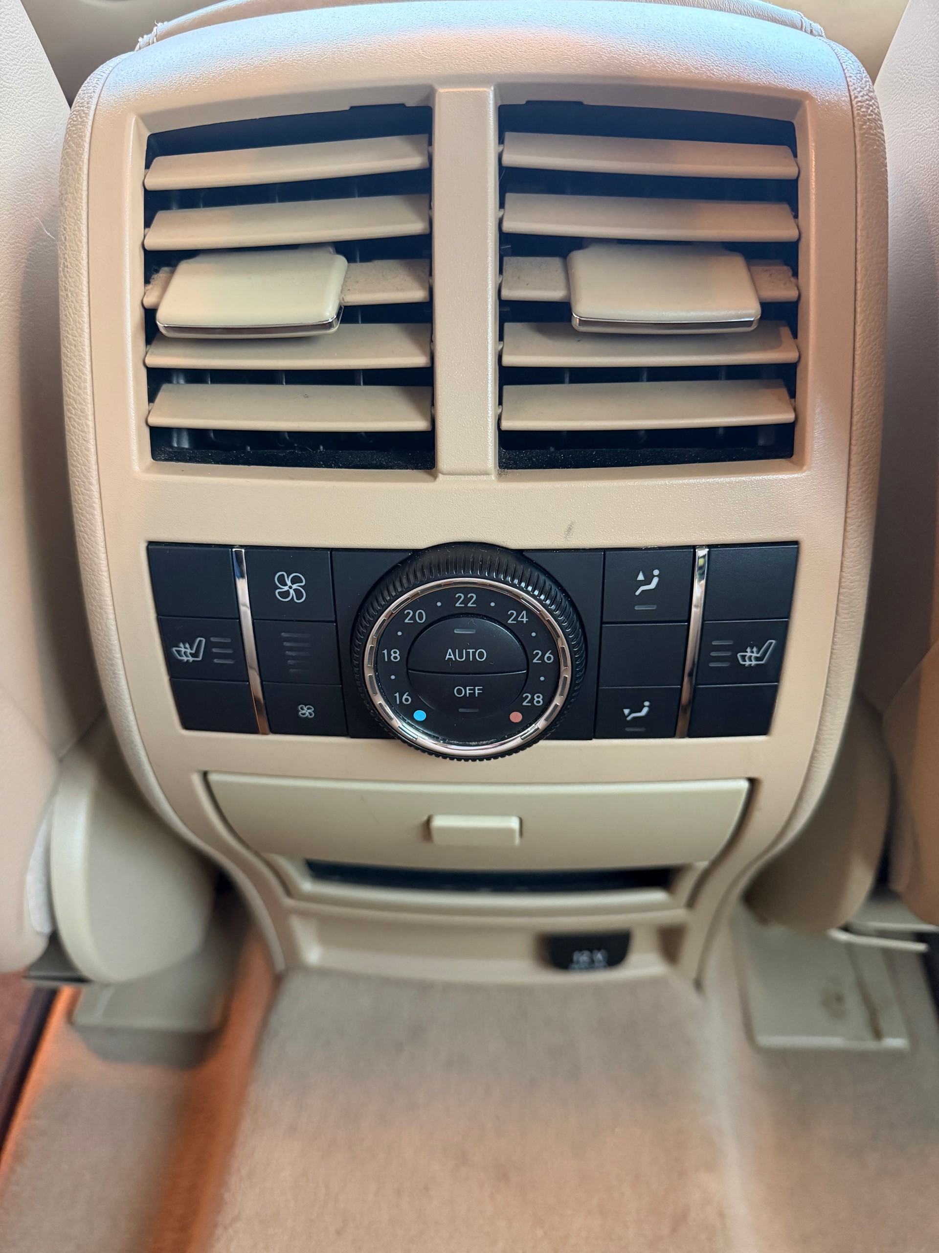MERCEDES-BENZ GL 450 CDI 4Matic 7G-Tronic-image-14