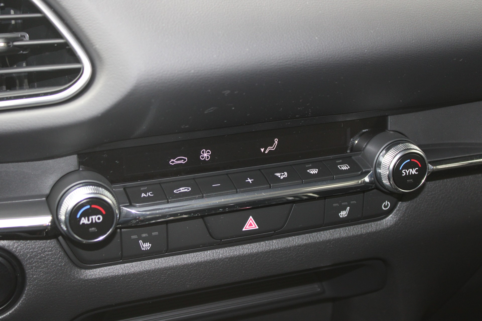 MAZDA CX-30 SKYACTIV-X 186 M Hybrid Homura AWD AT-image-8