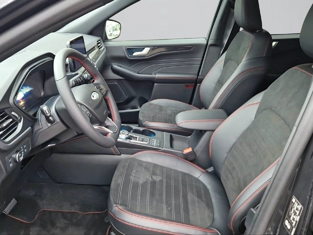 FORD Kuga 2.5 Plug-in Hybrid ST-Line X-image-12