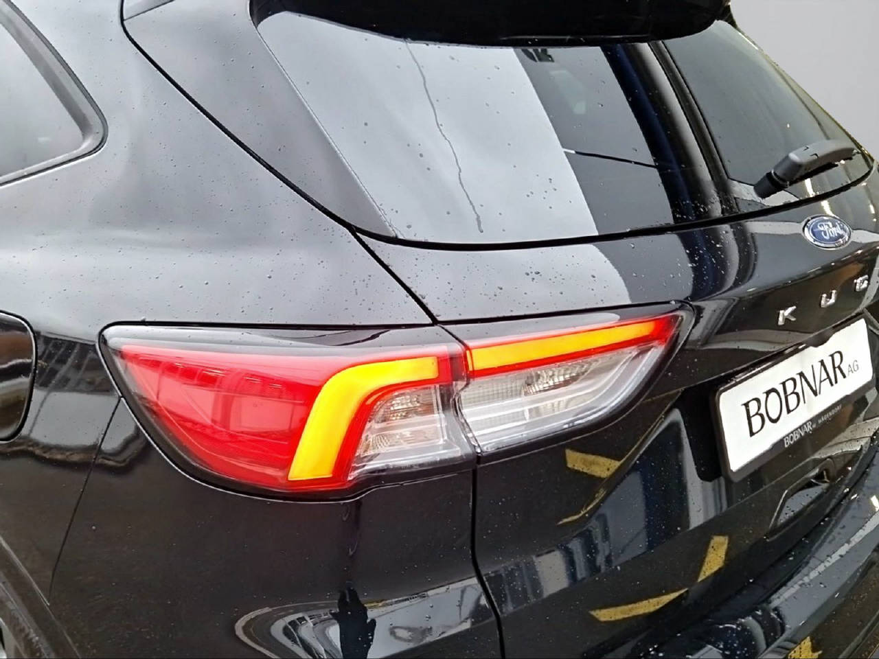 FORD Kuga 2.5 Plug-in Hybrid ST-Line X-image-5