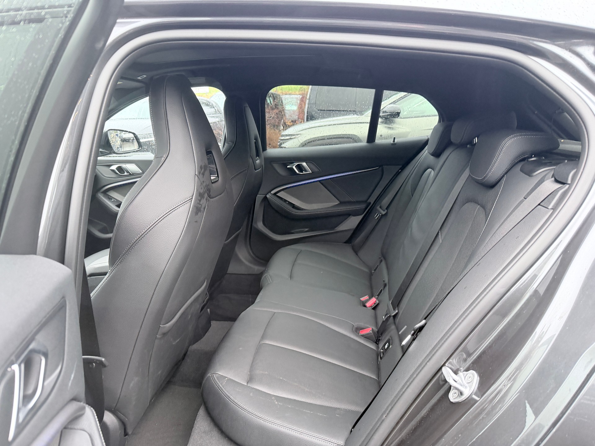 BMW M135i xDrive Steptronic-image-9