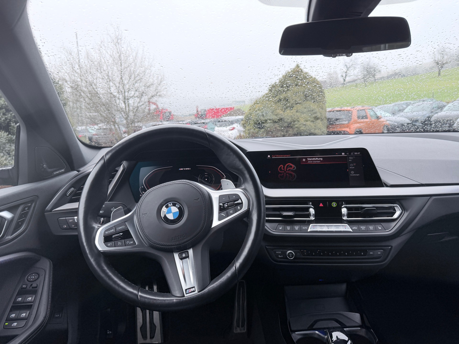 BMW M135i xDrive Steptronic-image-10