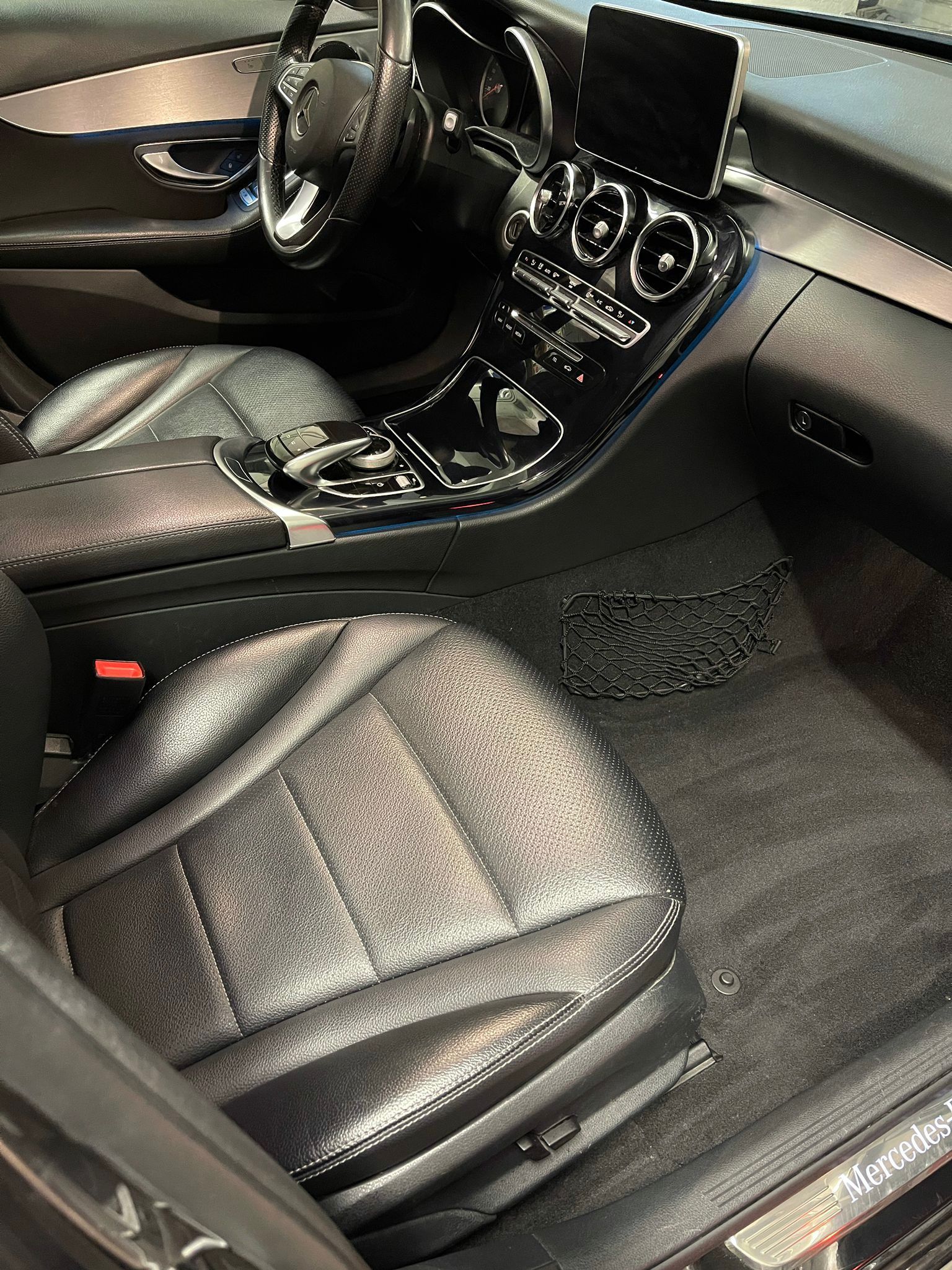 MERCEDES-BENZ C 250 BlueTEC Avantgarde 4Matic 7G-Tronic-image-4